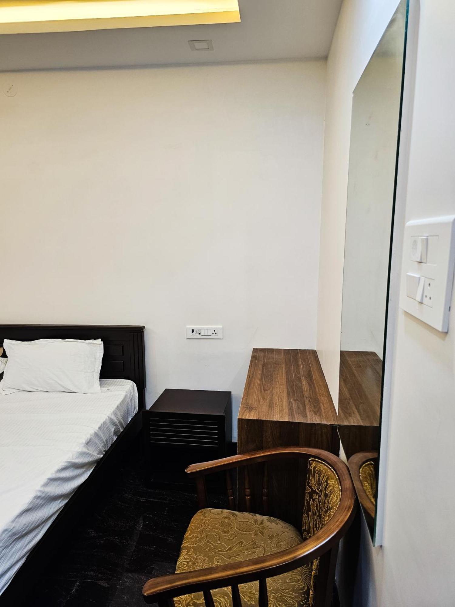 מלון ילאגירי Jp Residency מראה חיצוני תמונה